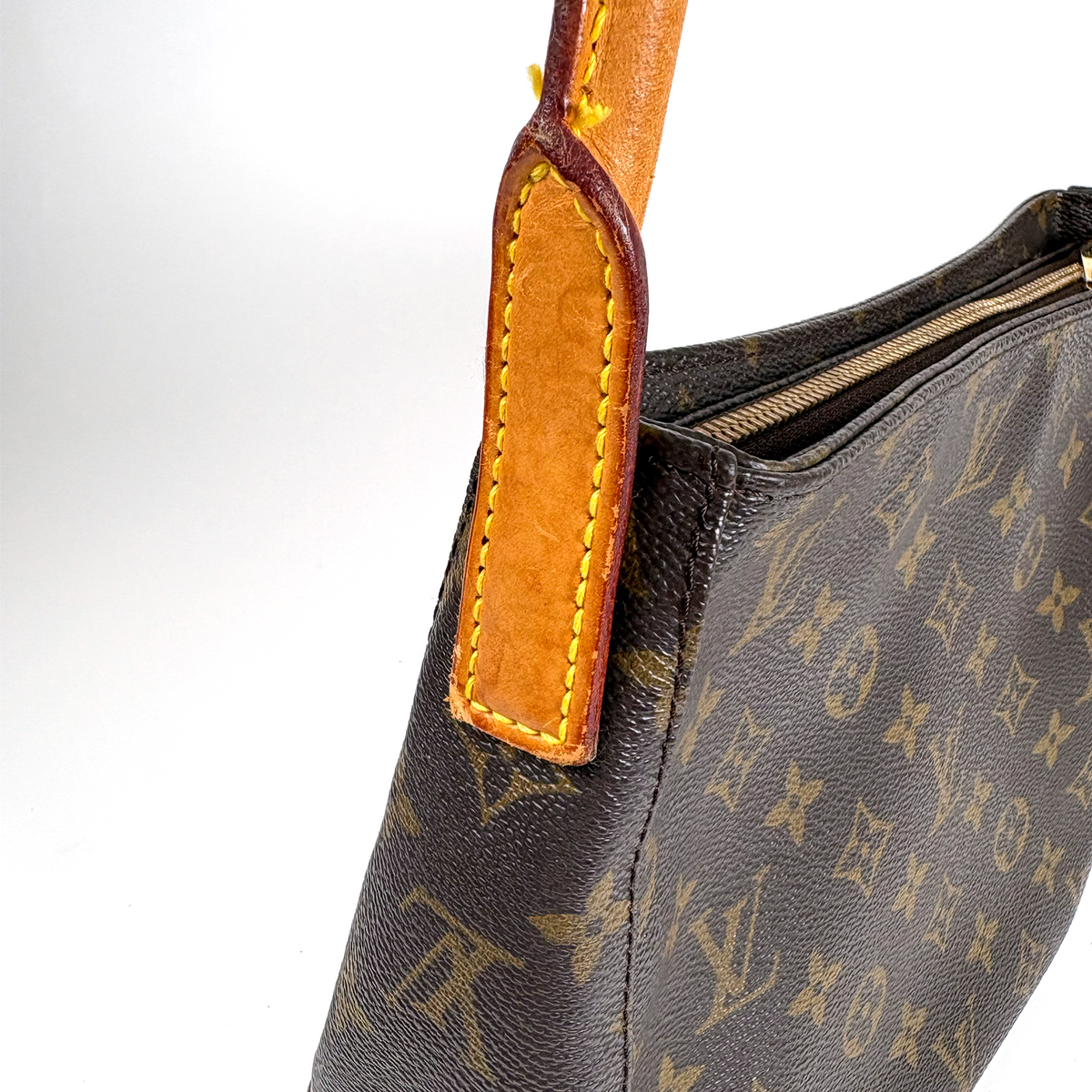 Louis Vuitton Looping MM