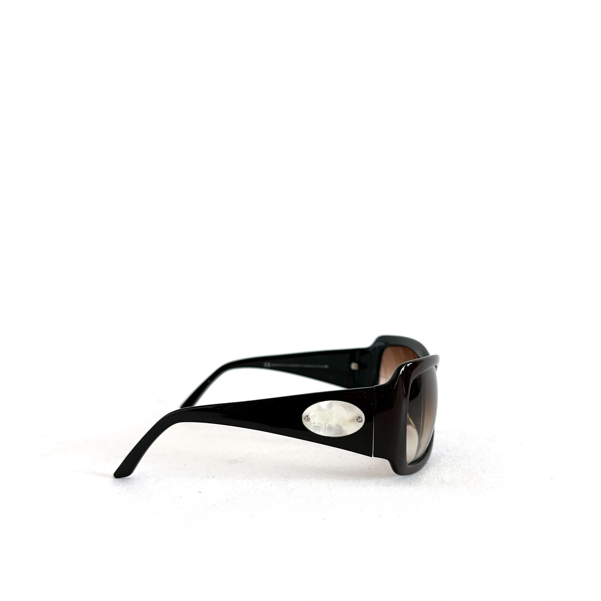 Dior butterfly Y2K brand logo plate fashion sunglasses
