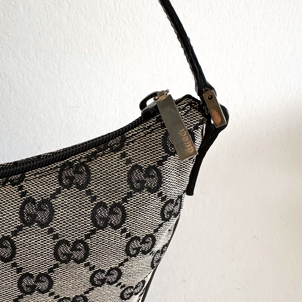 Gucci GG Canvas Baguette
