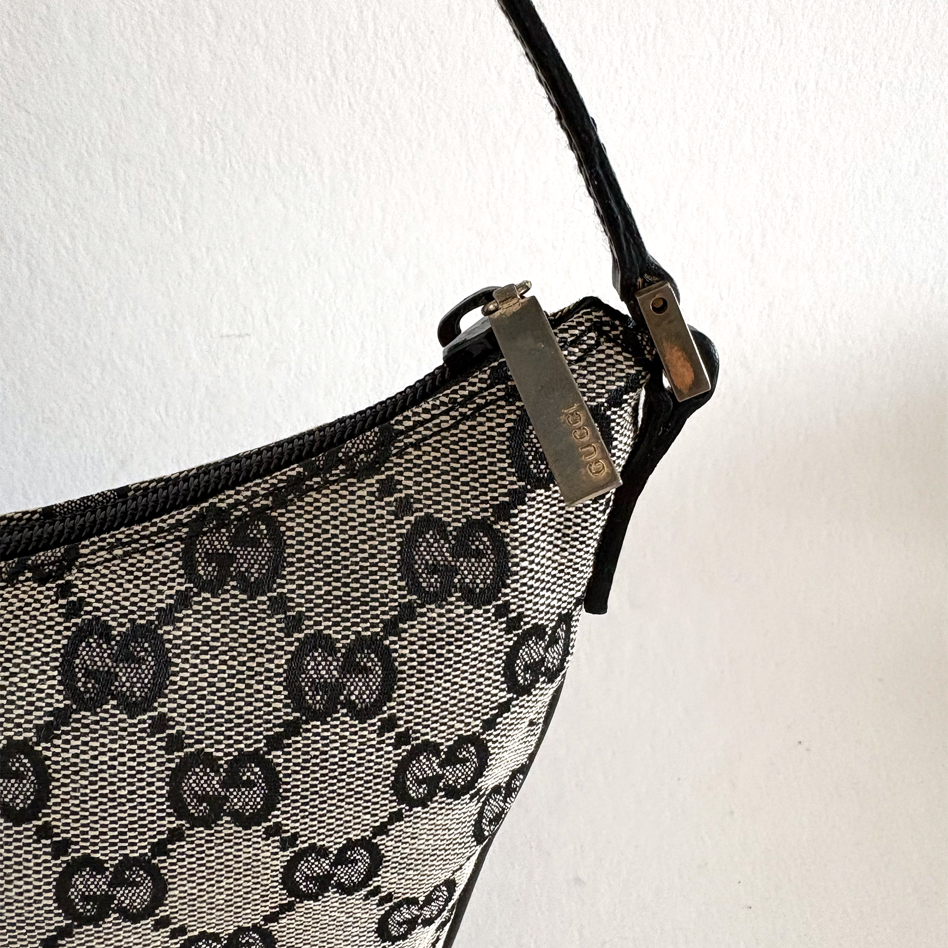 Gucci GG Canvas Baguette