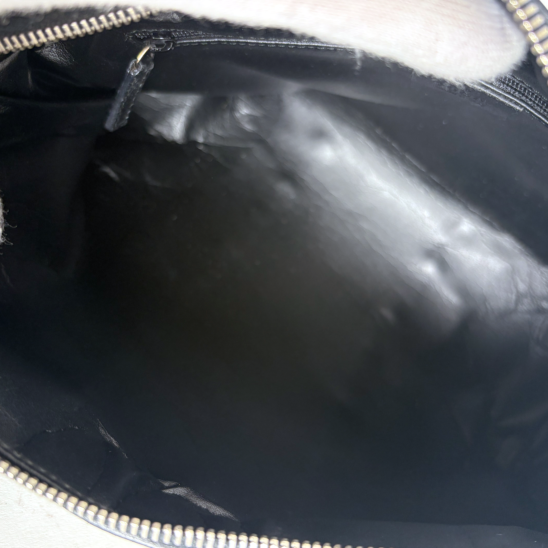 Gucci GG Boston Black and White