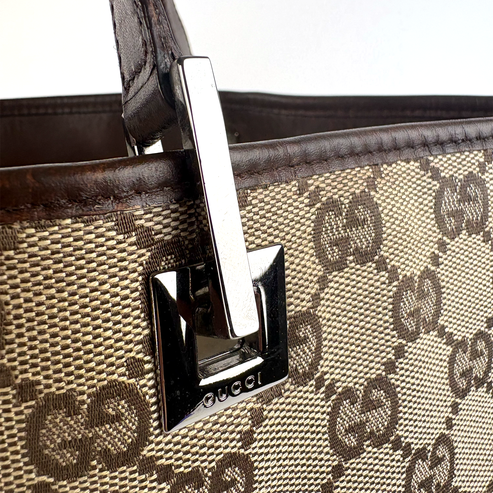 Gucci Bucket Tote GG Beige