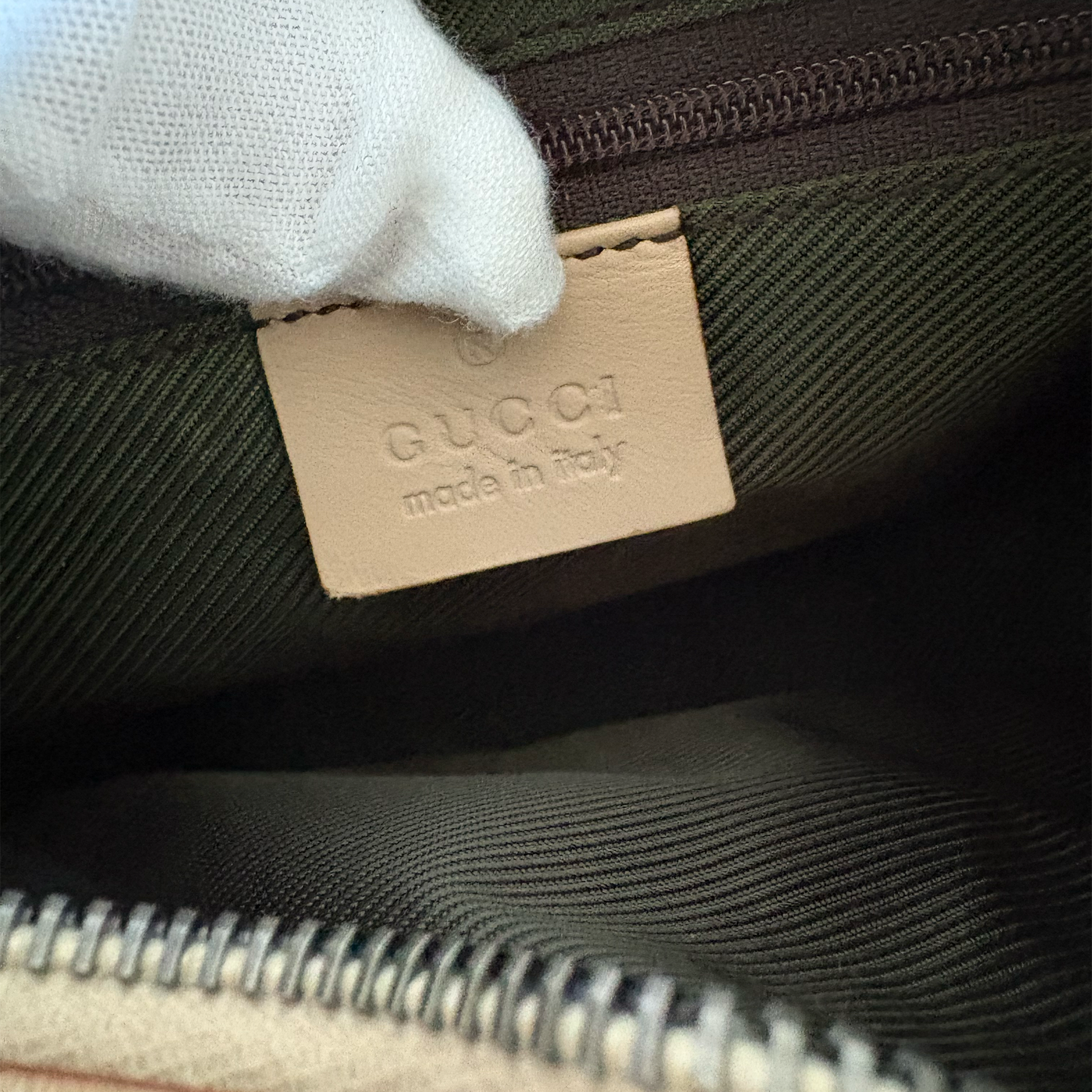 Gucci Clasp Hobo Bag Beige