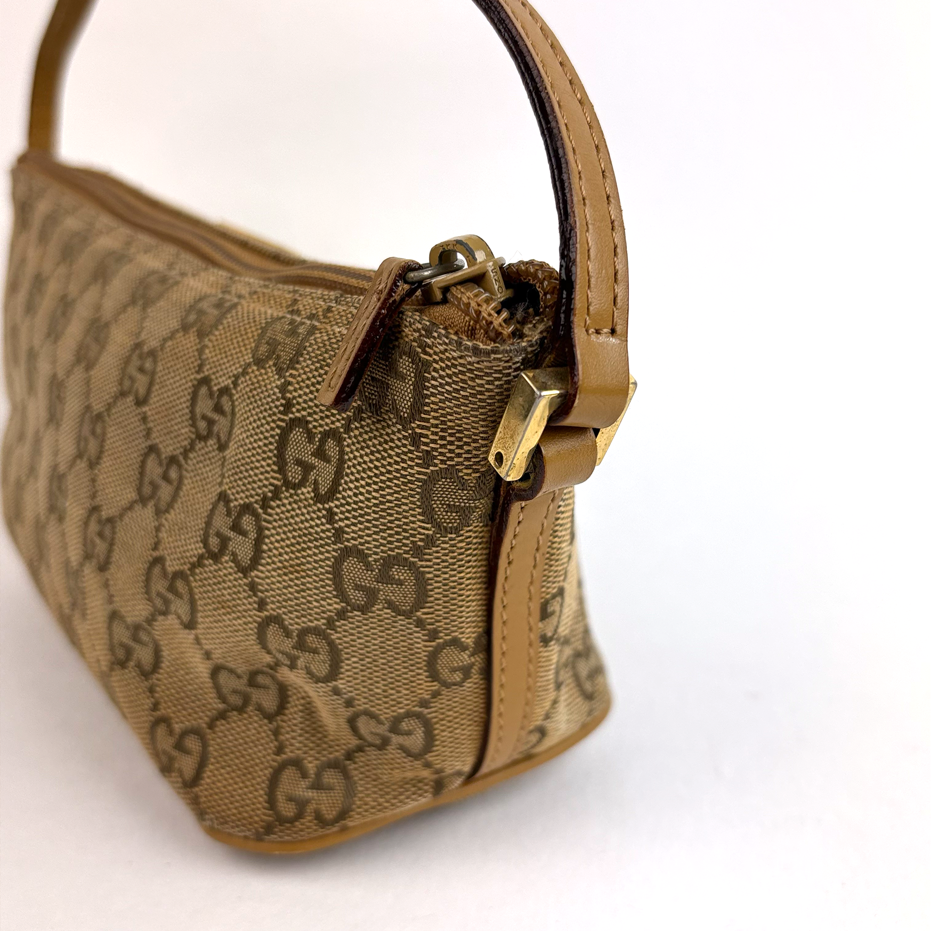 Gucci GG Beige Boat Bag