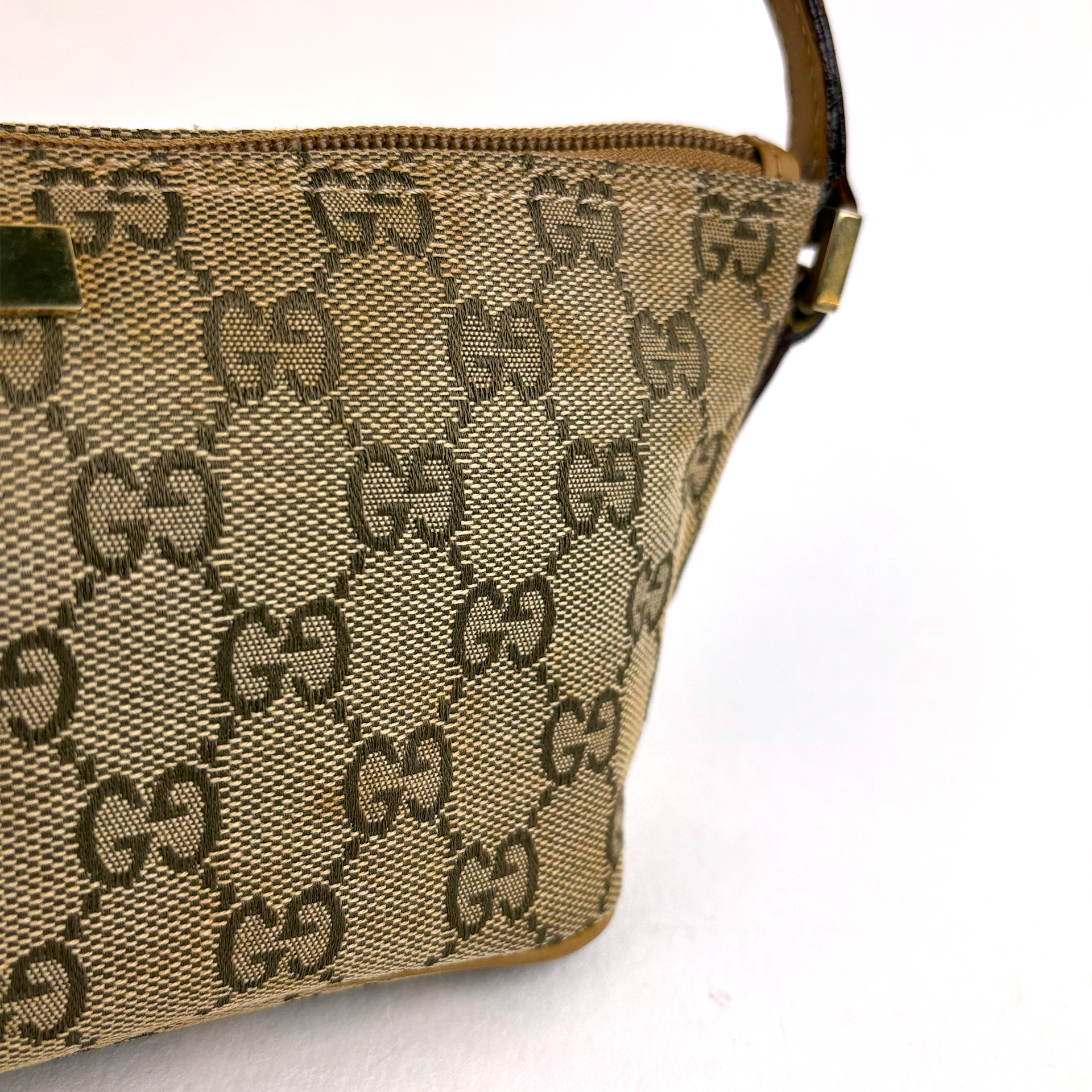 Gucci GG Beige Boat Bag