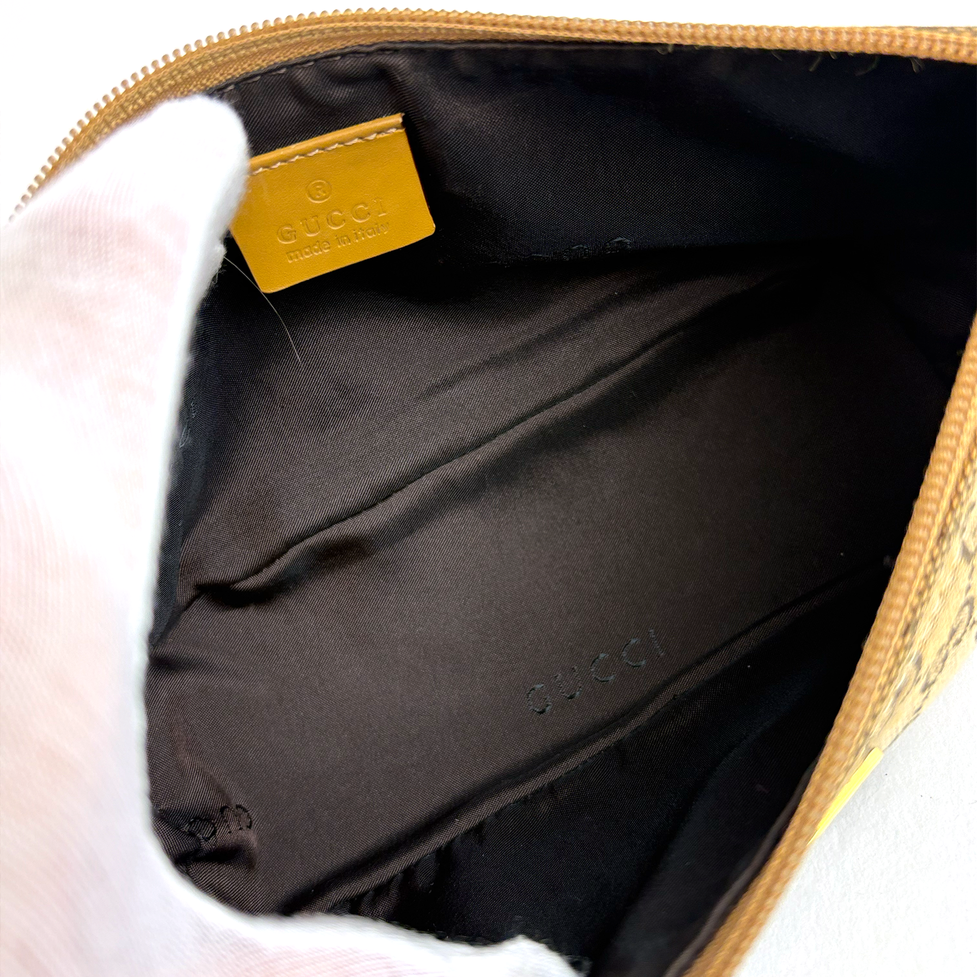 Gucci GG Beige Boat Bag