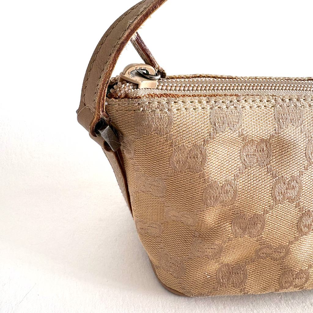 Gucci GG Canvas Boat Bag Creme