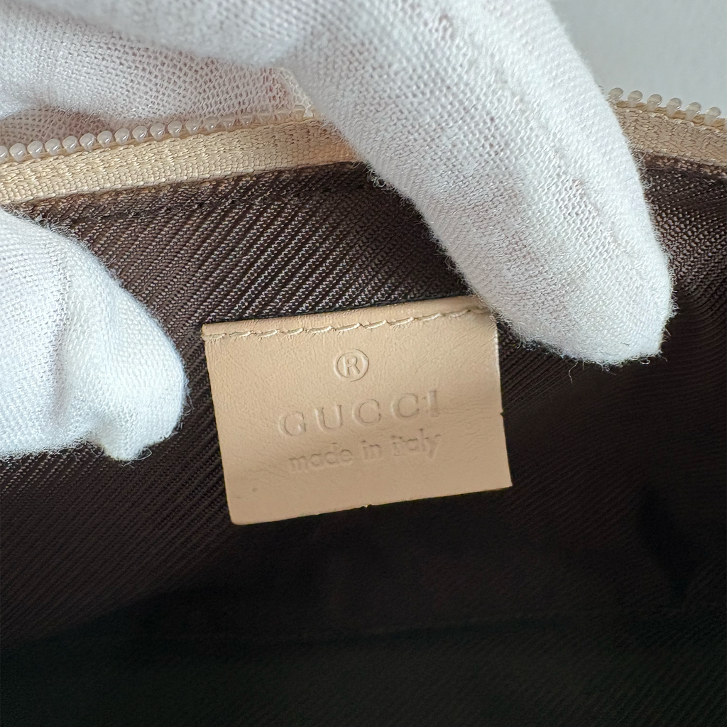 Gucci GG Canvas Boat Bag Creme