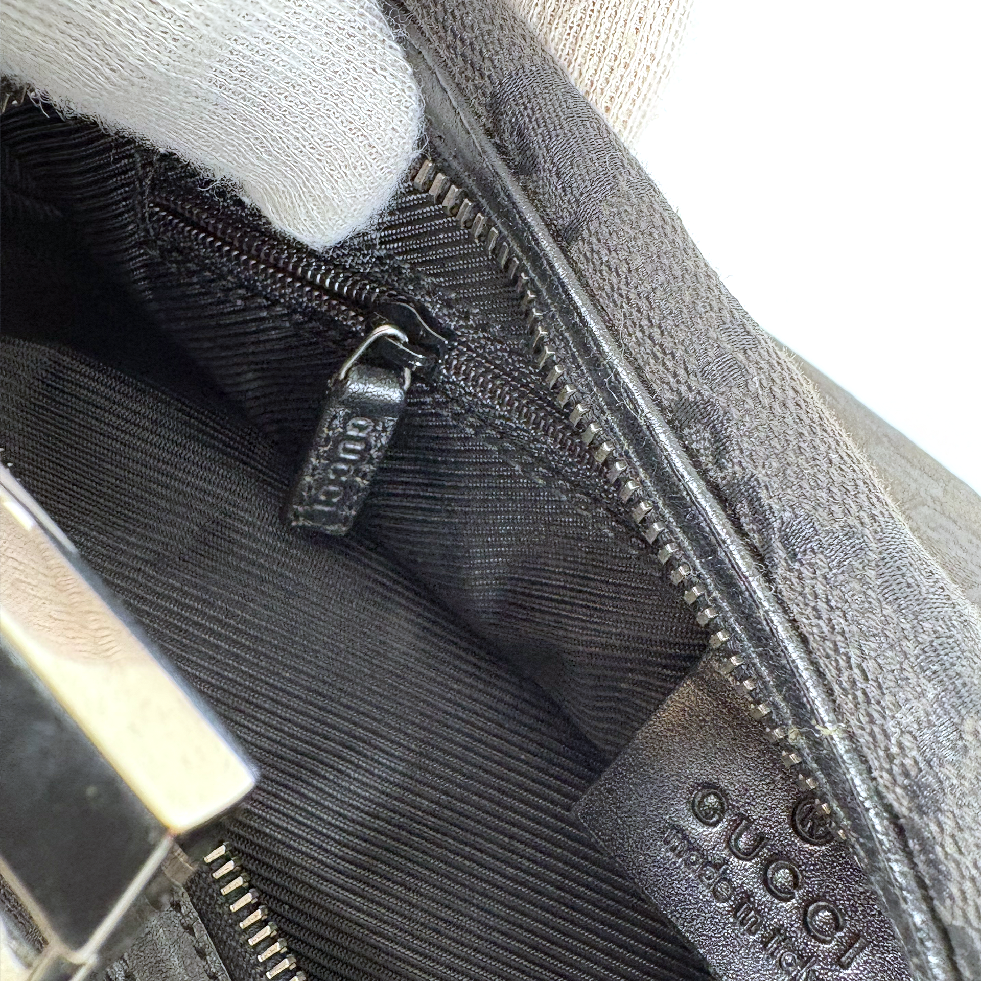 Gucci GG Canvas Clasp Hobo Black