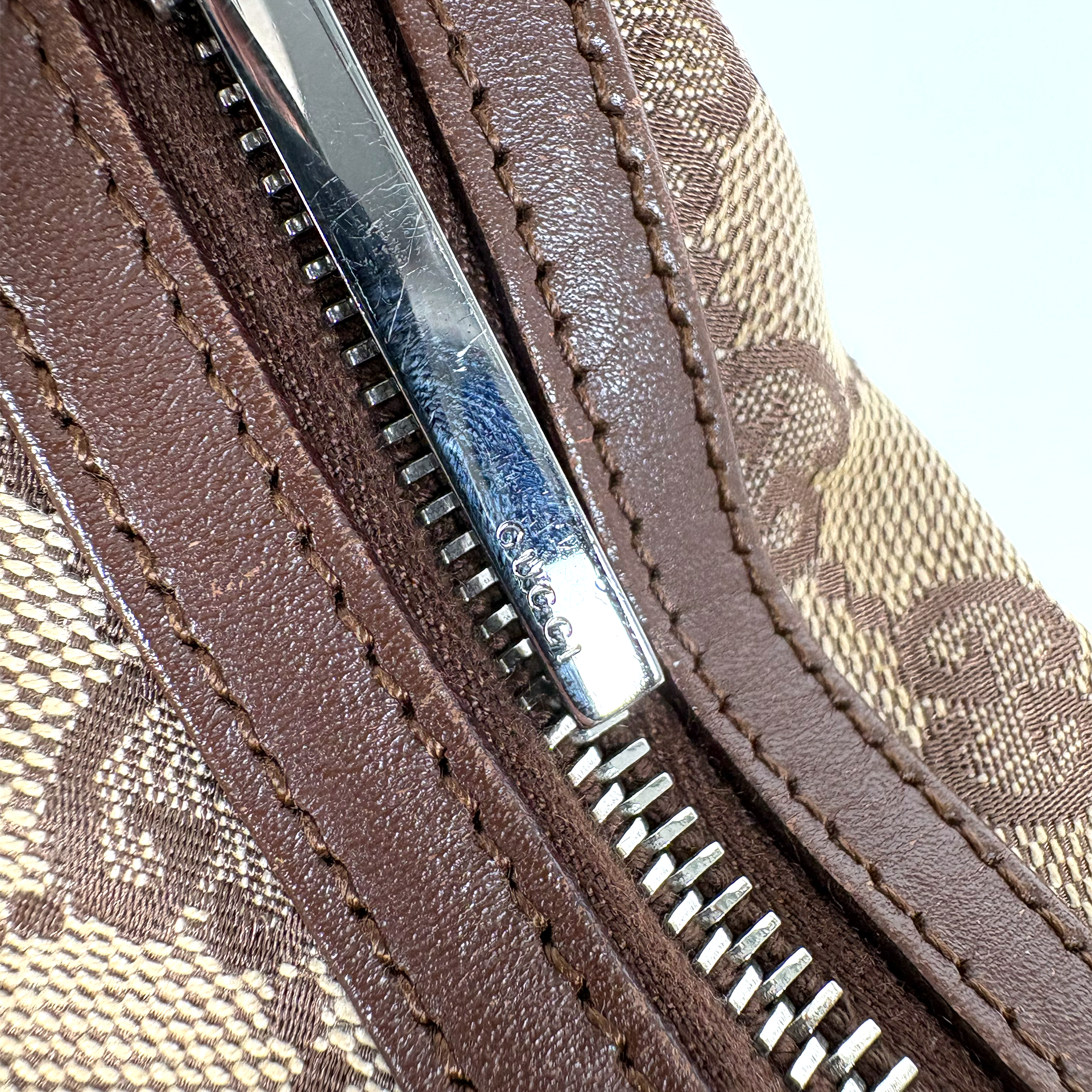 Gucci GG Hobo Canvas Clasp Brown