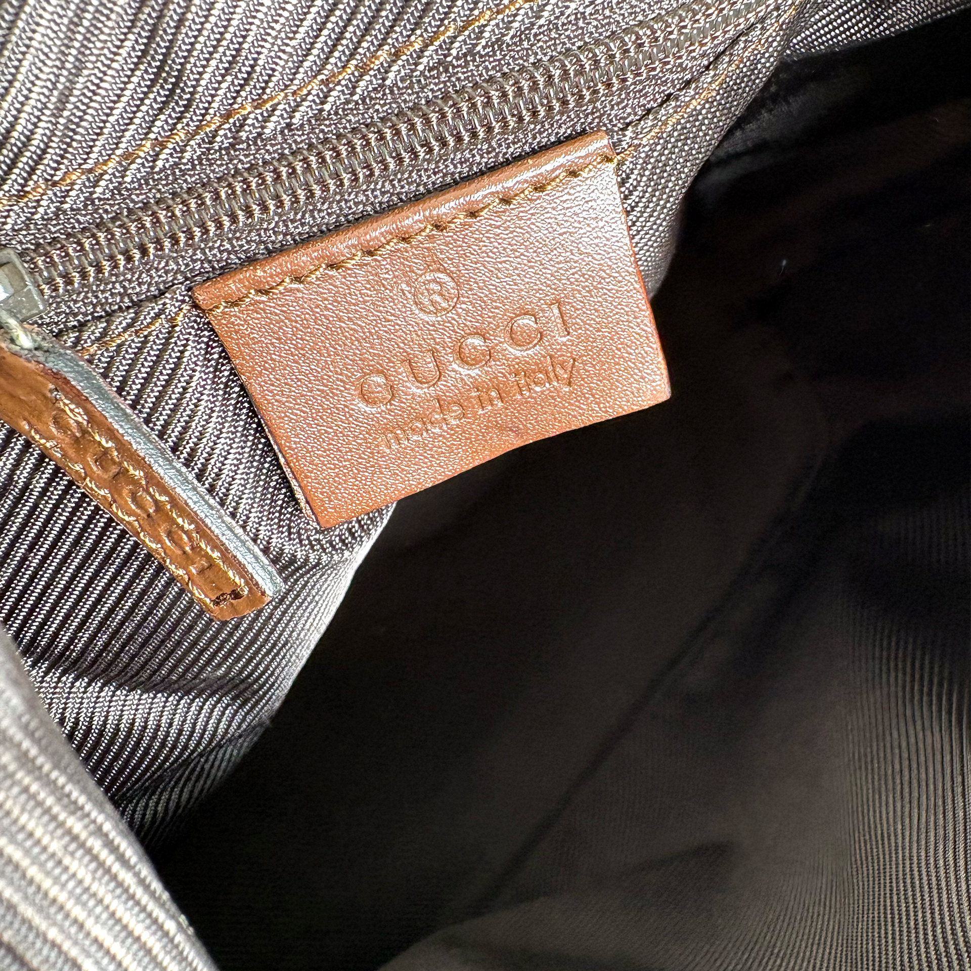 Gucci GG Hobo Canvas Clasp Brown