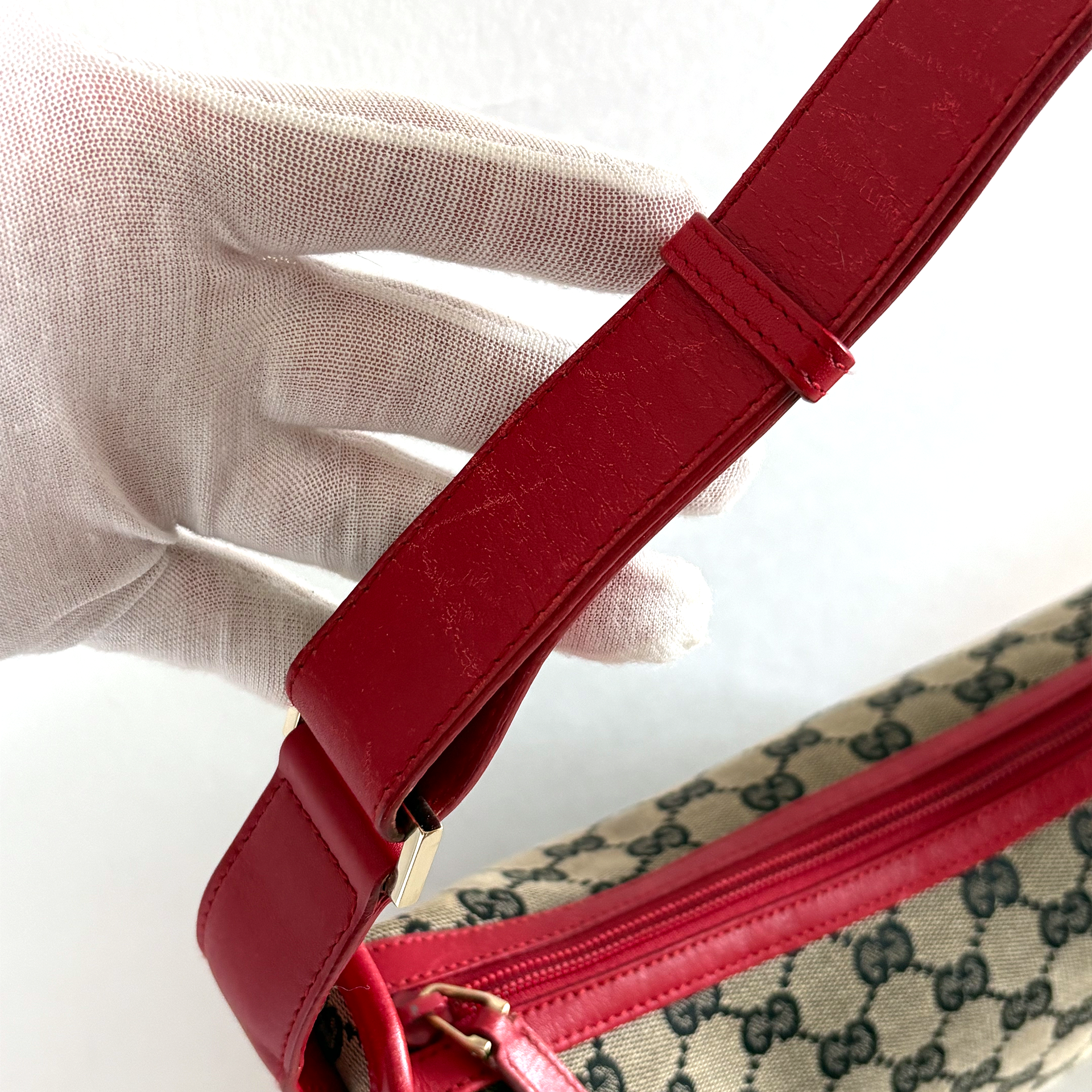 Gucci GG Canvas Shoulder Bag in beige with red leather details