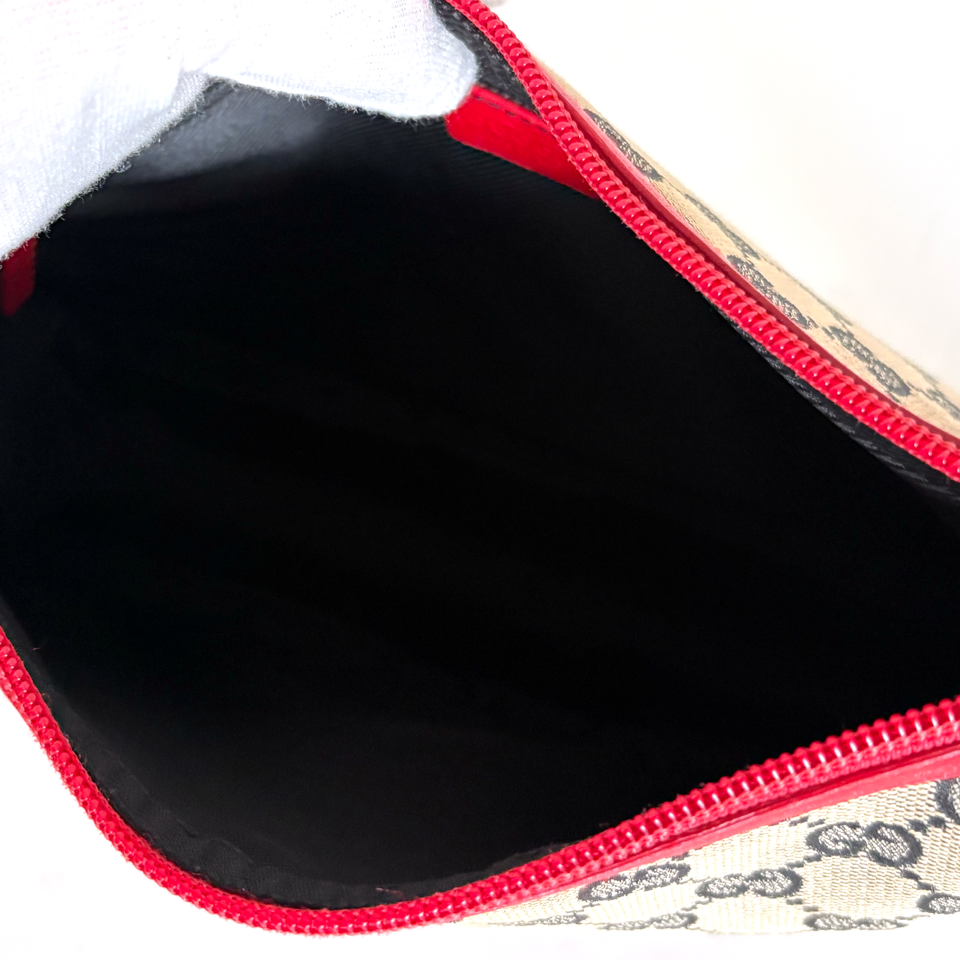Gucci GG Canvas Shoulder Bag in beige with red leather details