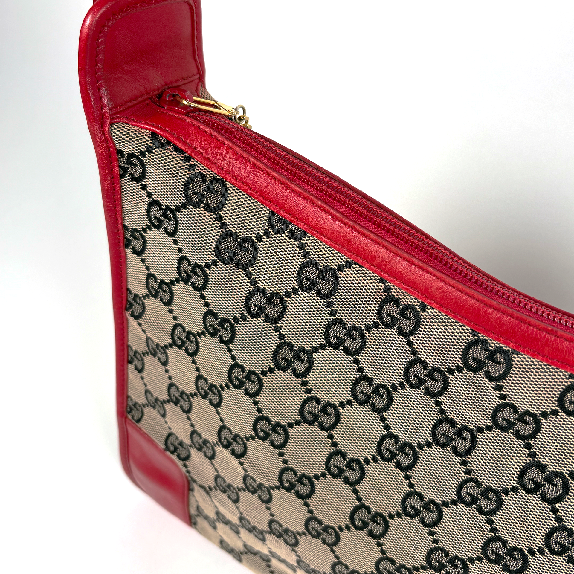Gucci GG Canvas Shoulder Bag Red