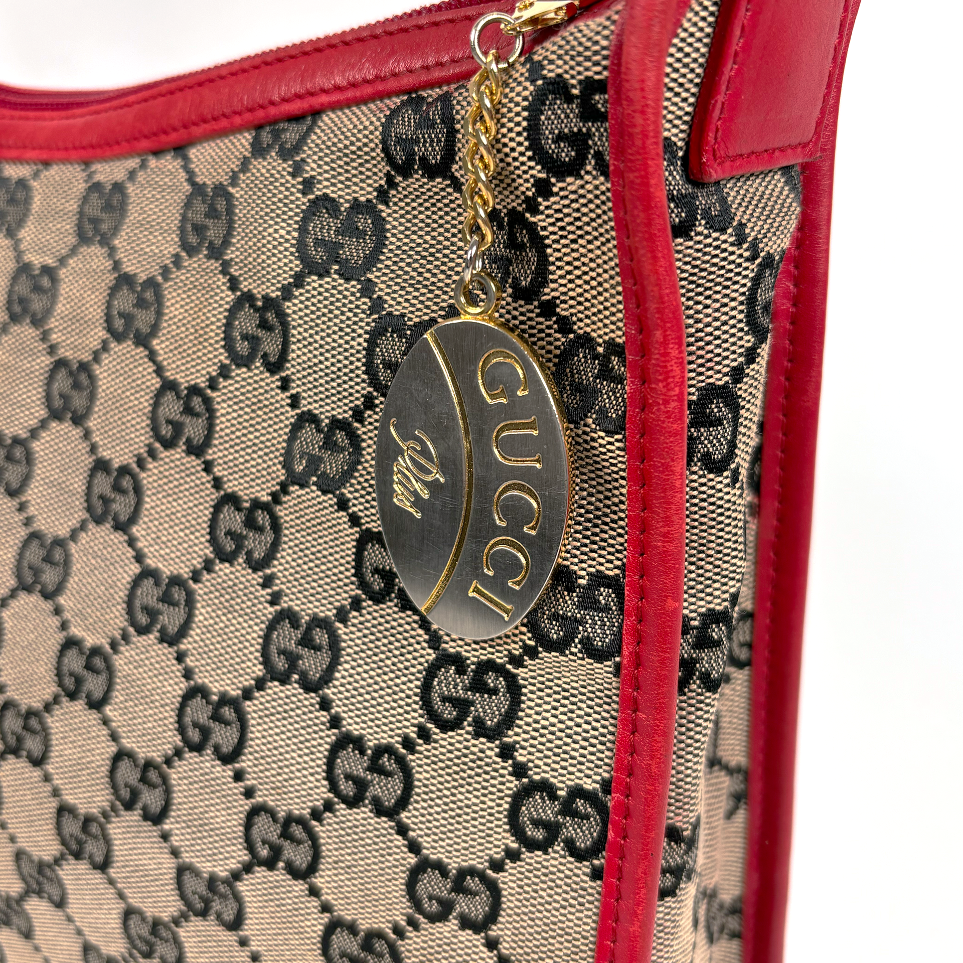 Gucci GG Canvas Shoulder Bag Red