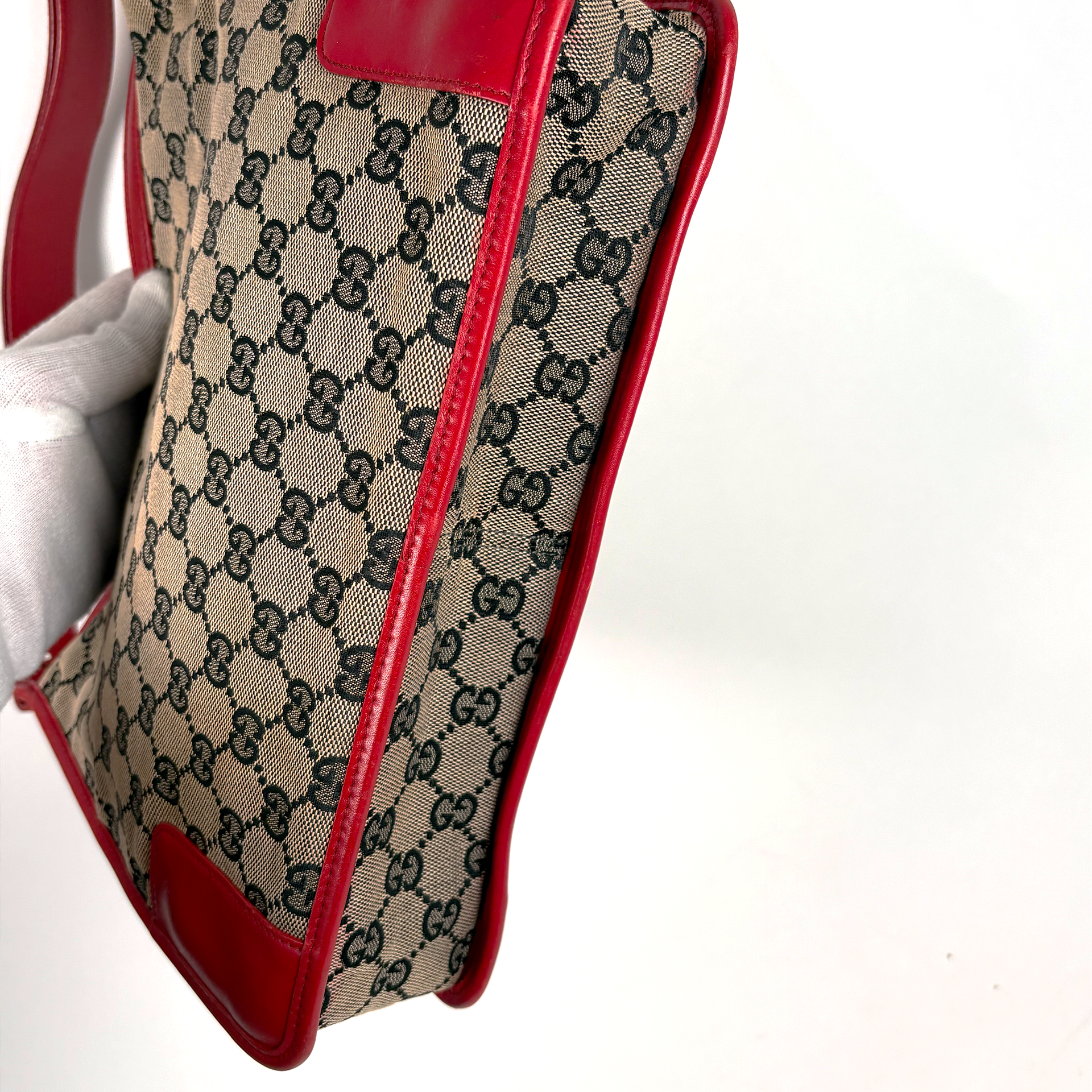 Gucci GG Canvas Shoulder Bag Red