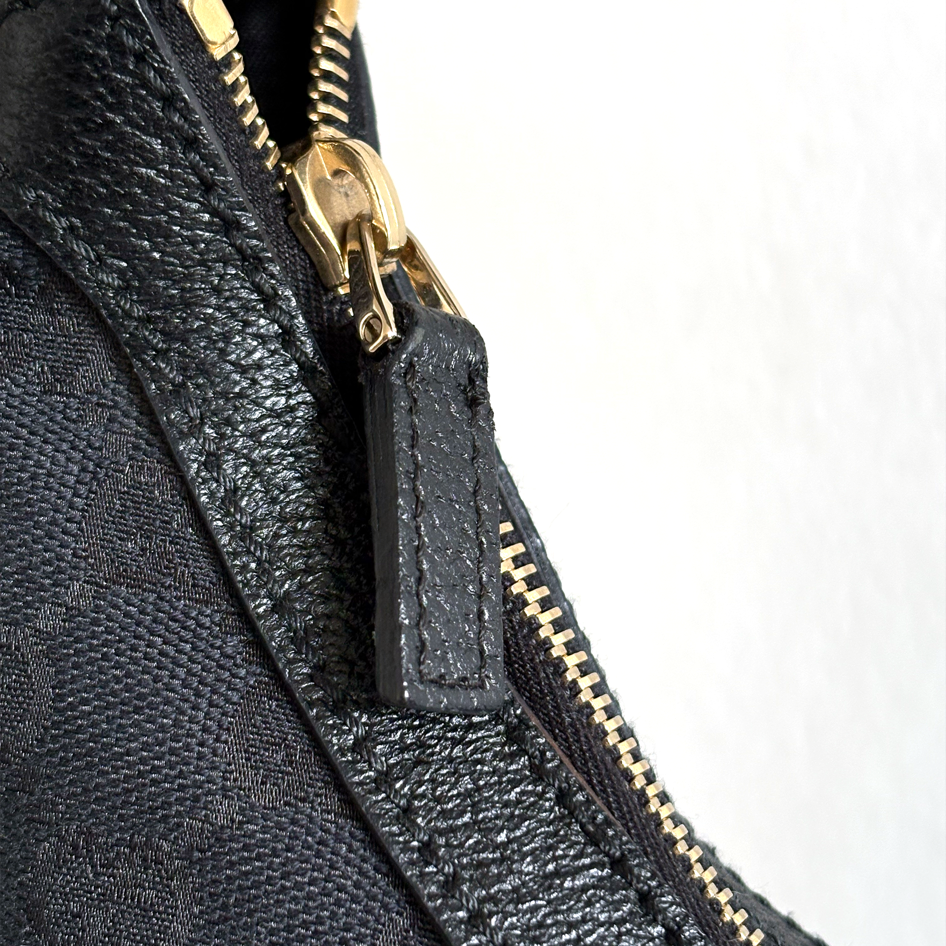 Gucci Hobo Bag Black