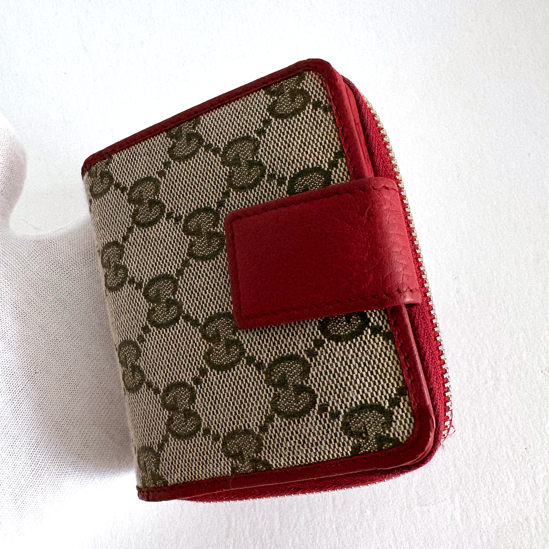 Gucci GG Bi-Fold Wallet Red
