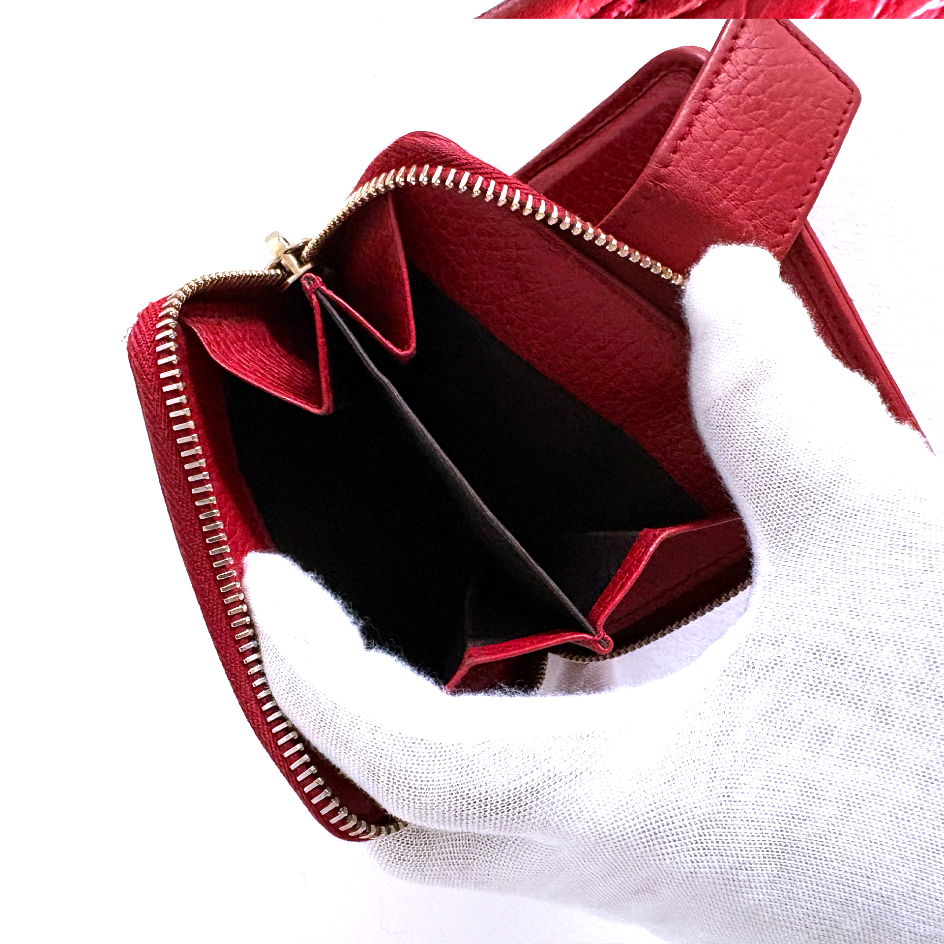 Gucci GG Bi-Fold Wallet Red