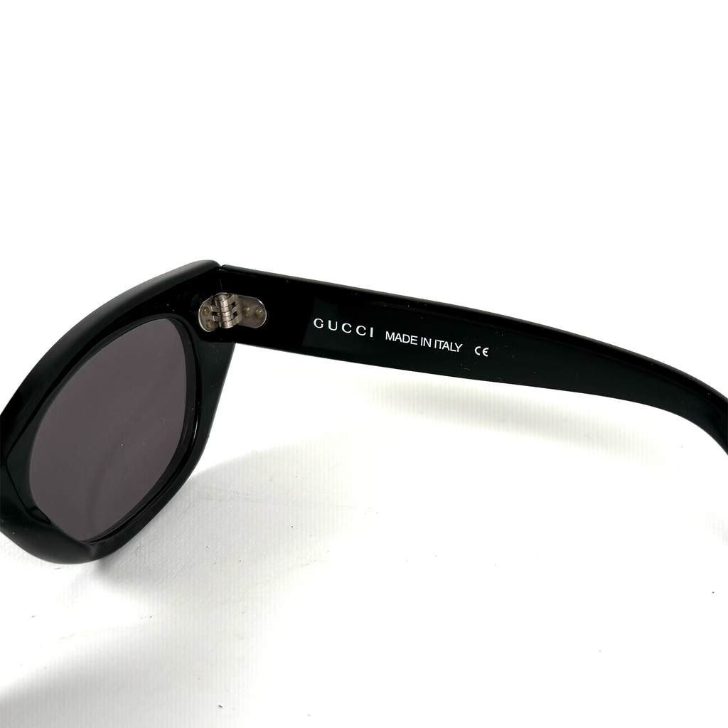 Gucci Cat Eye Sunglasses Blue