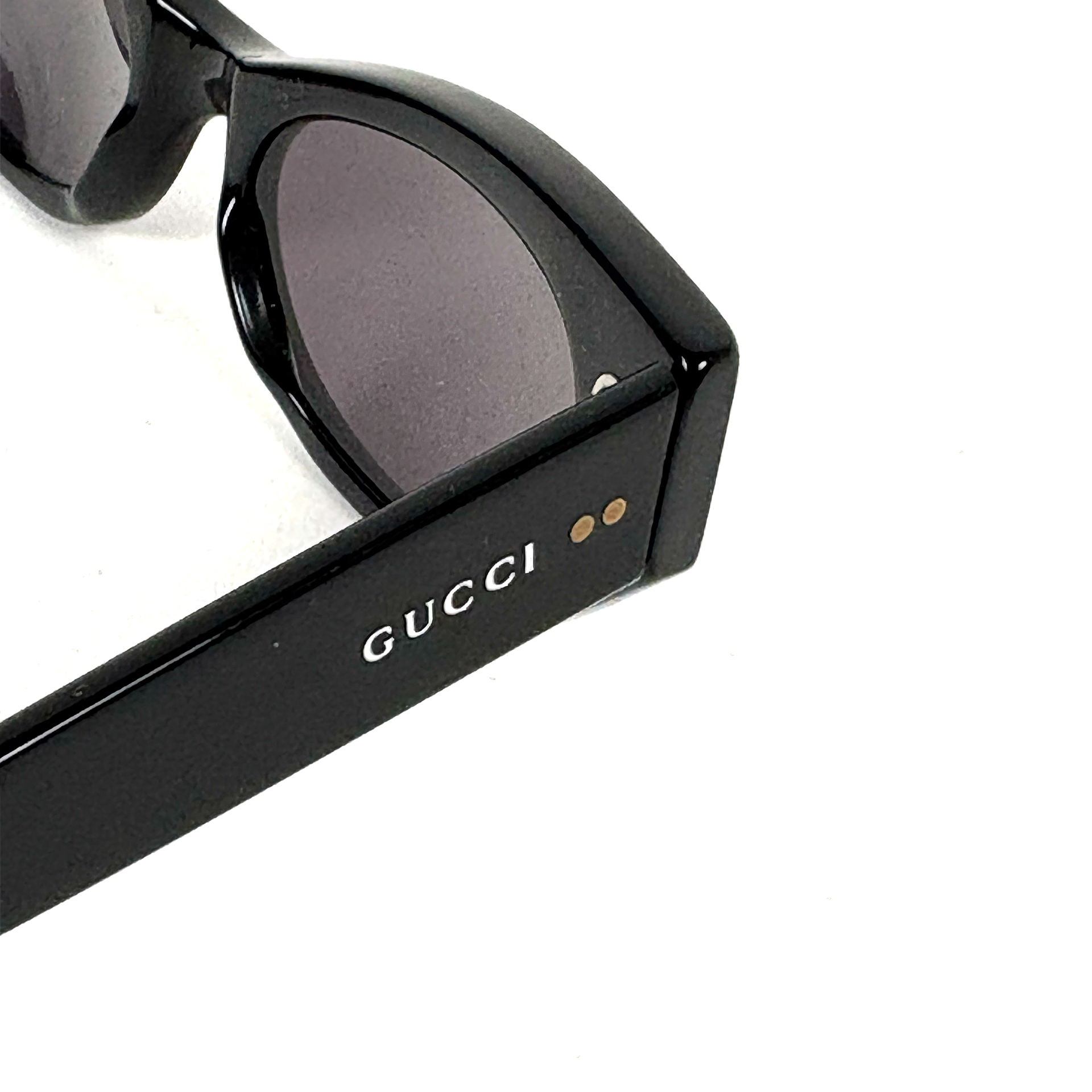 Gucci Cat Eye Sunglasses Blue