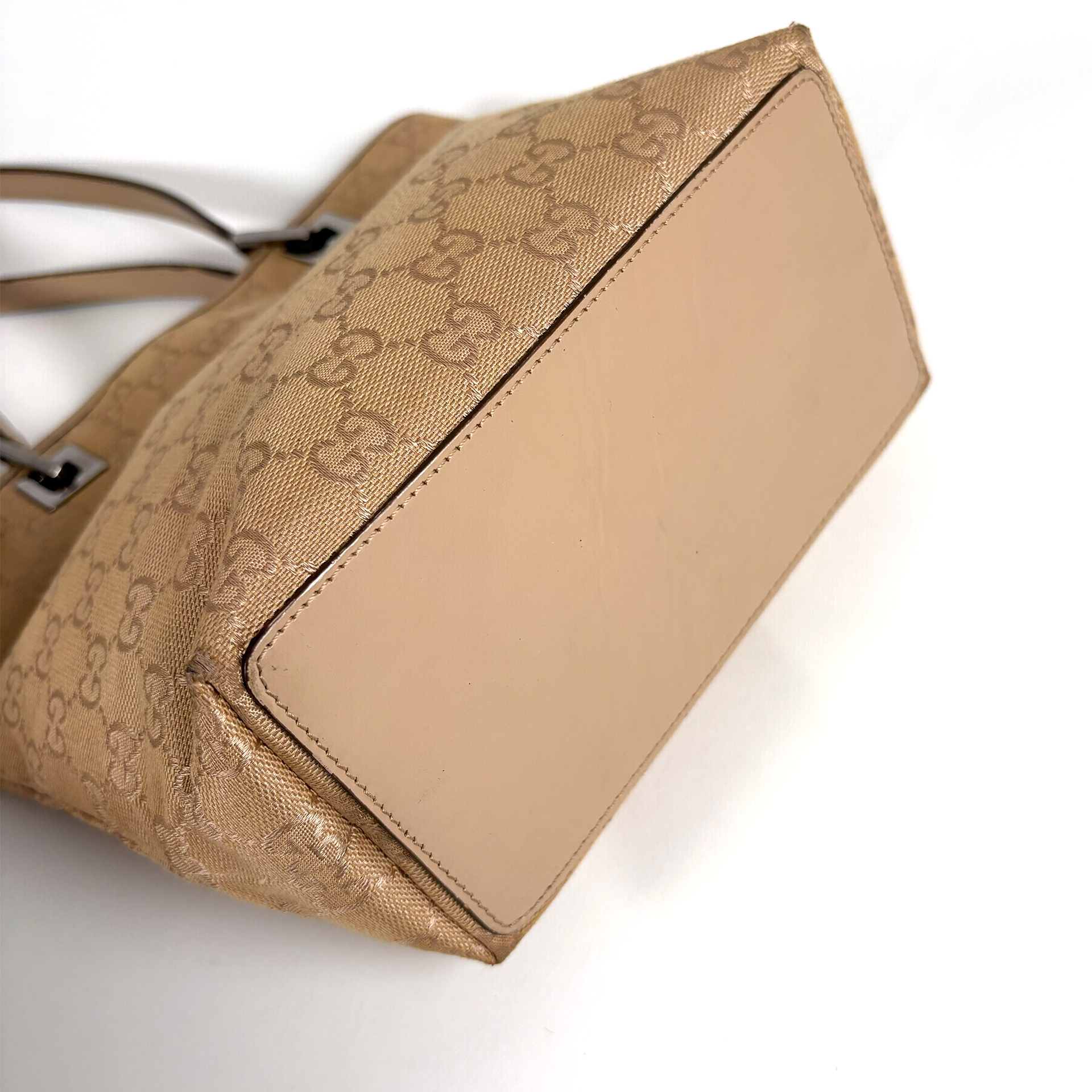 Gucci GG Mini Bucket Bag Beige