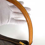Louis Vuitton Looping MM