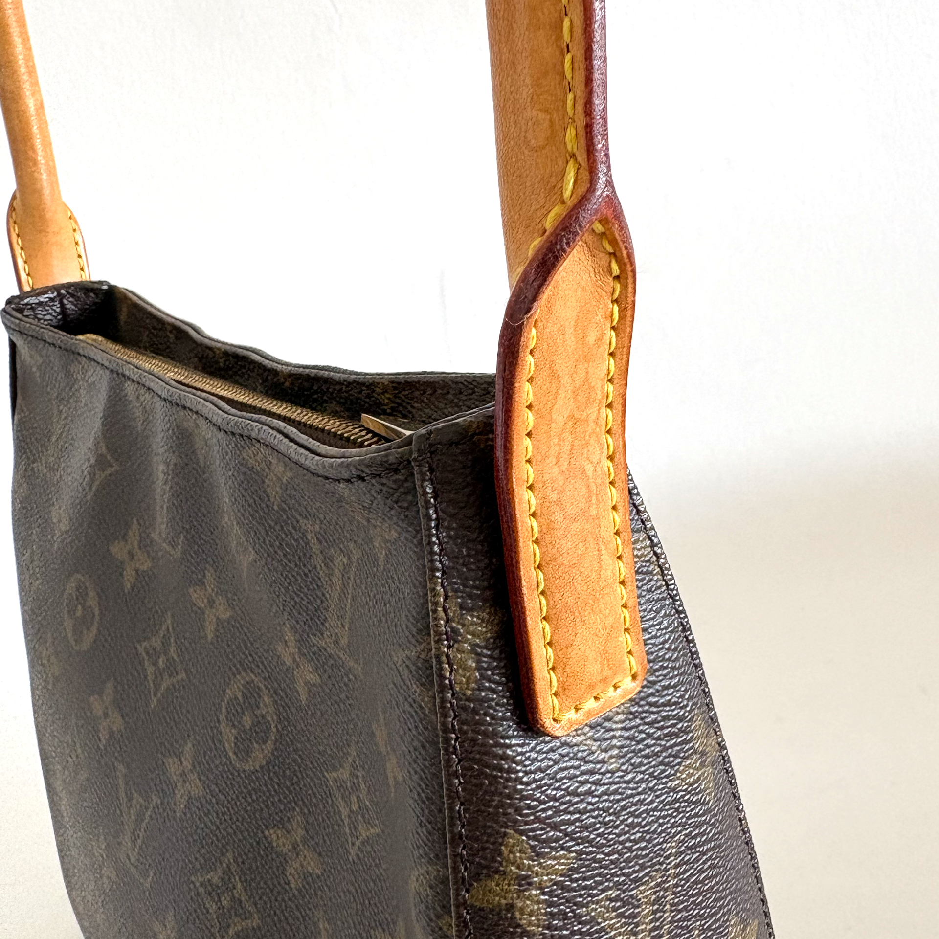 Louis Vuitton Looping MM