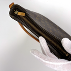 Louis Vuitton Looping MM