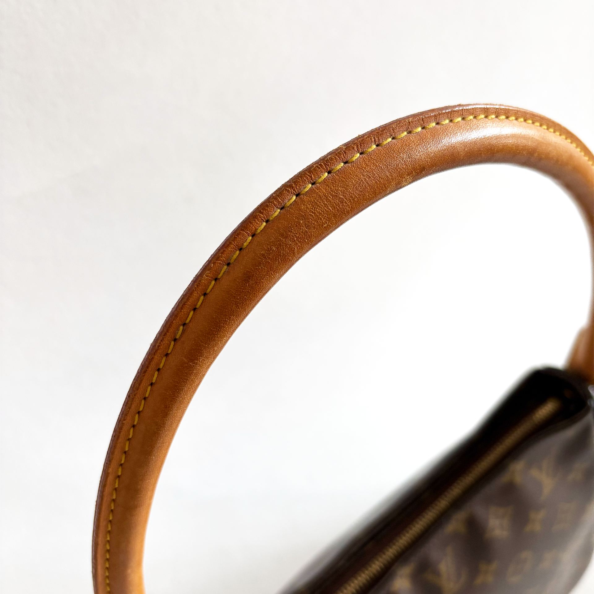 Louis Vuitton Looping MM