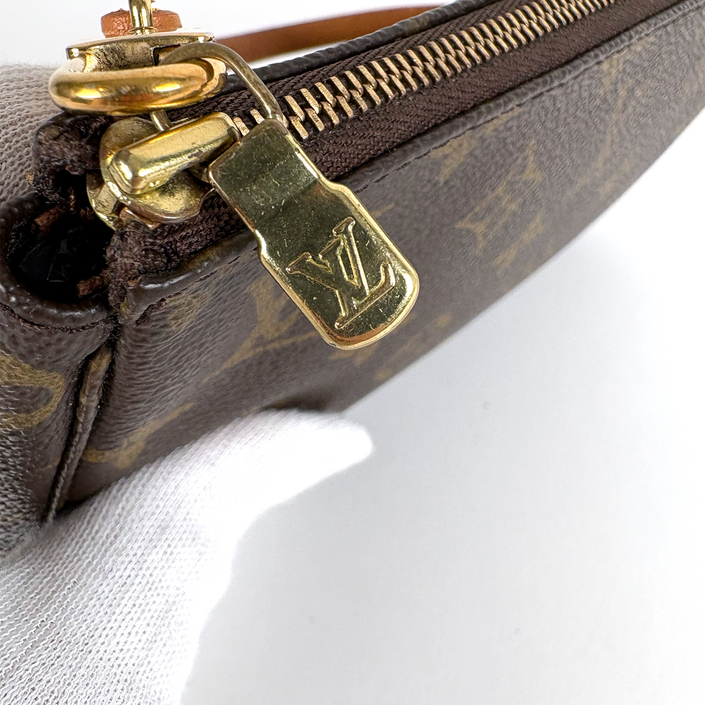 Louis Vuitton Monogram Pochette