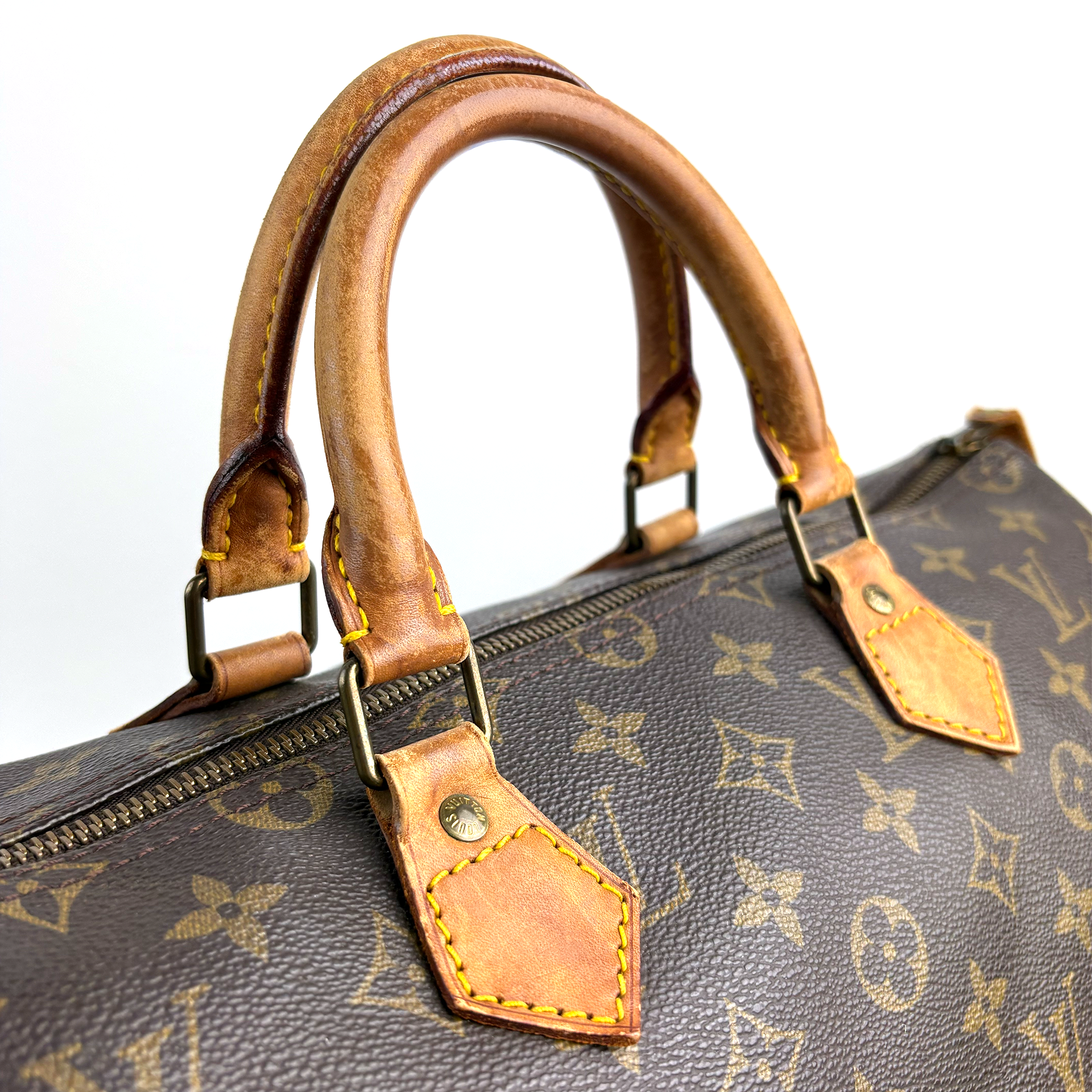 Louis Vuitton Monogram Speedy 35