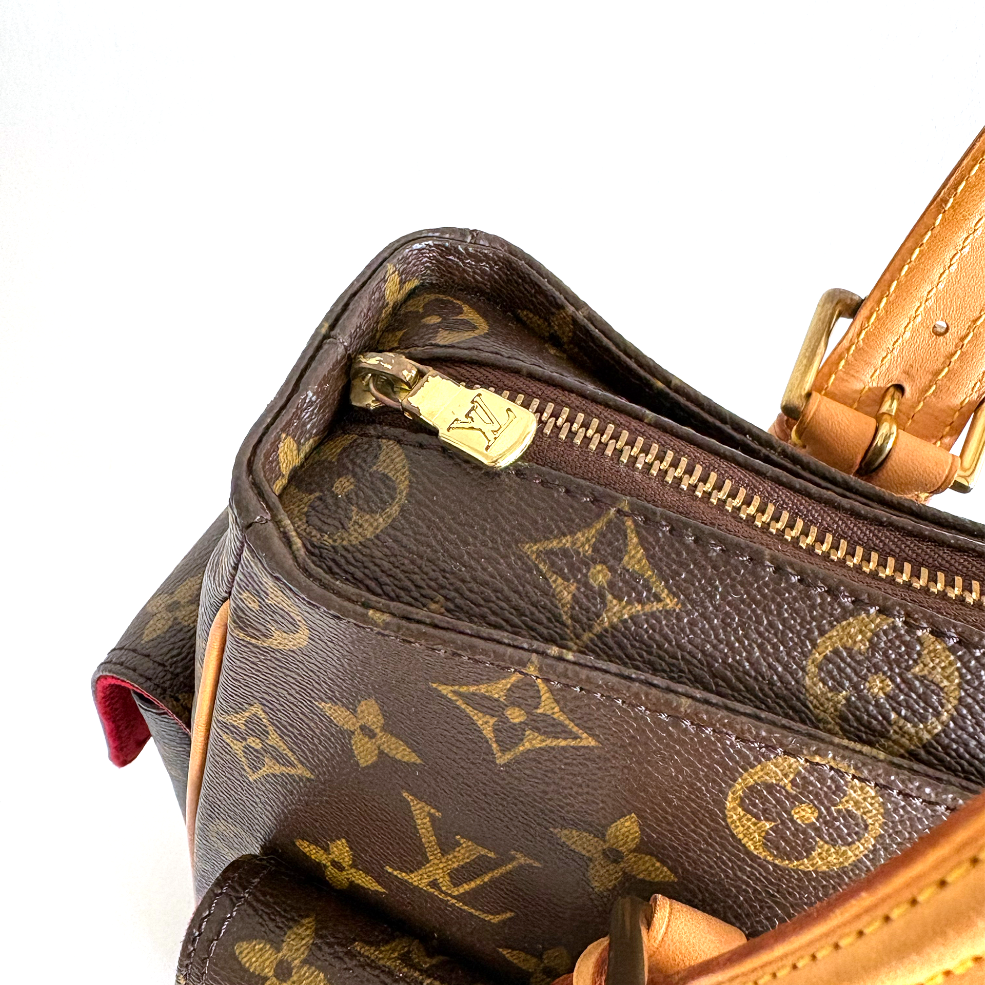 Louis Vuitton Multipli Cite Handbag