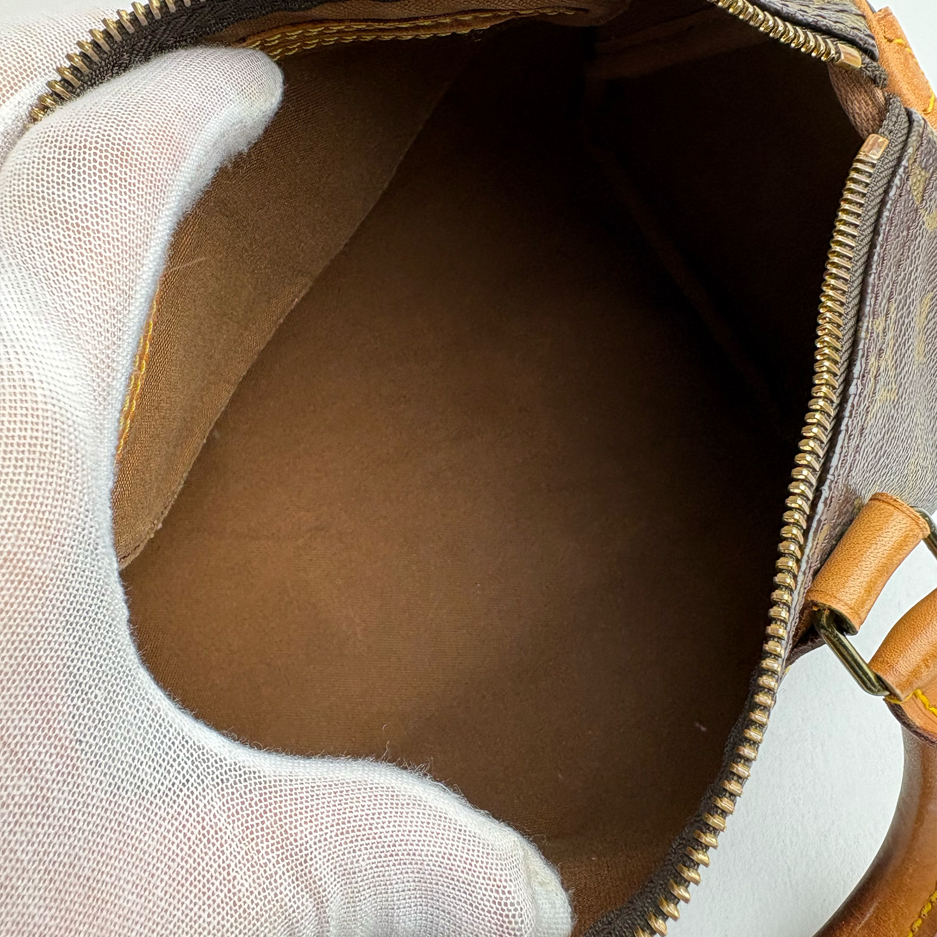 Louis Vuitton Monogram Speedy 25