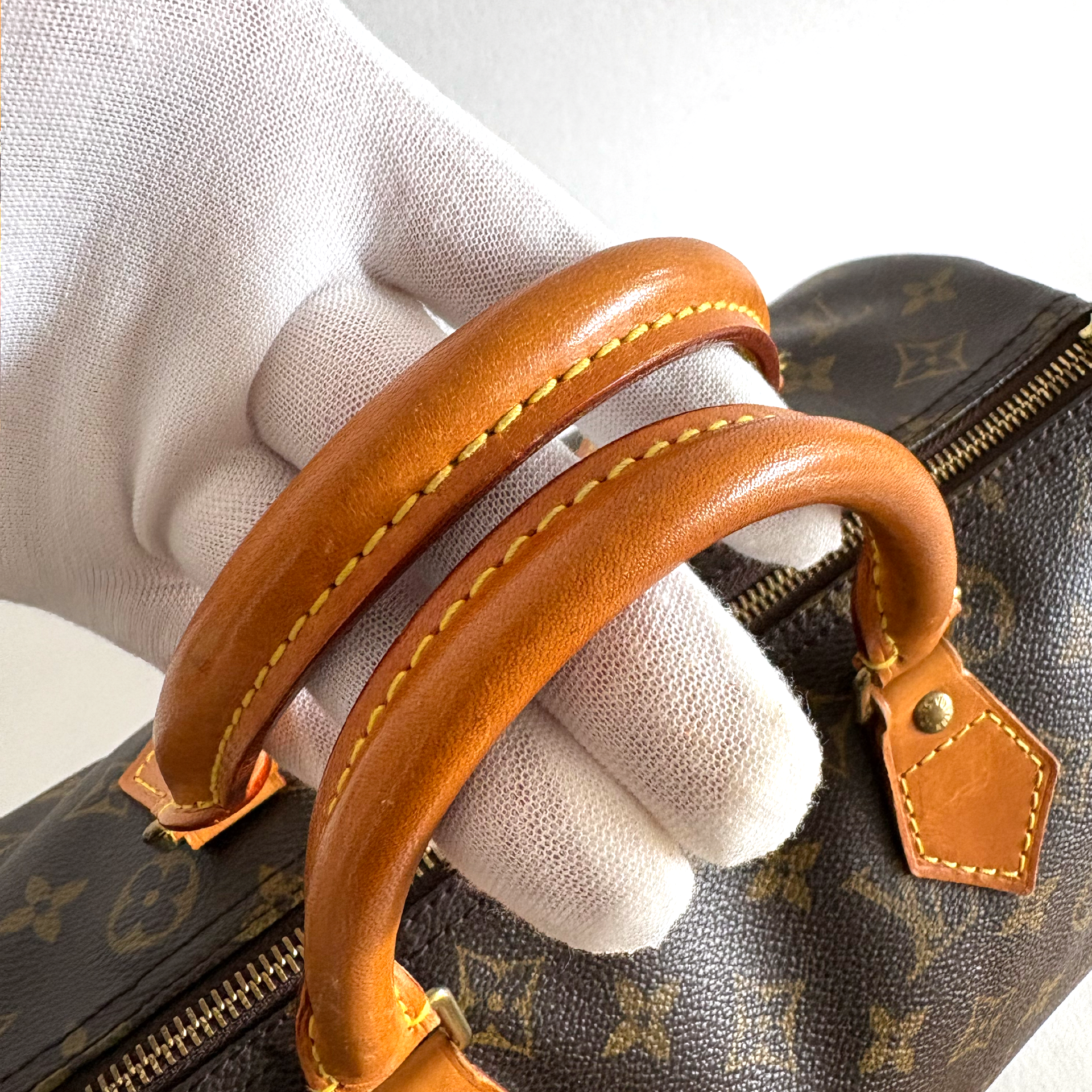 Louis Vuitton Speedy 30