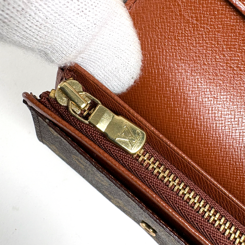 Louis Vuitton Monogram Sarah Wallet