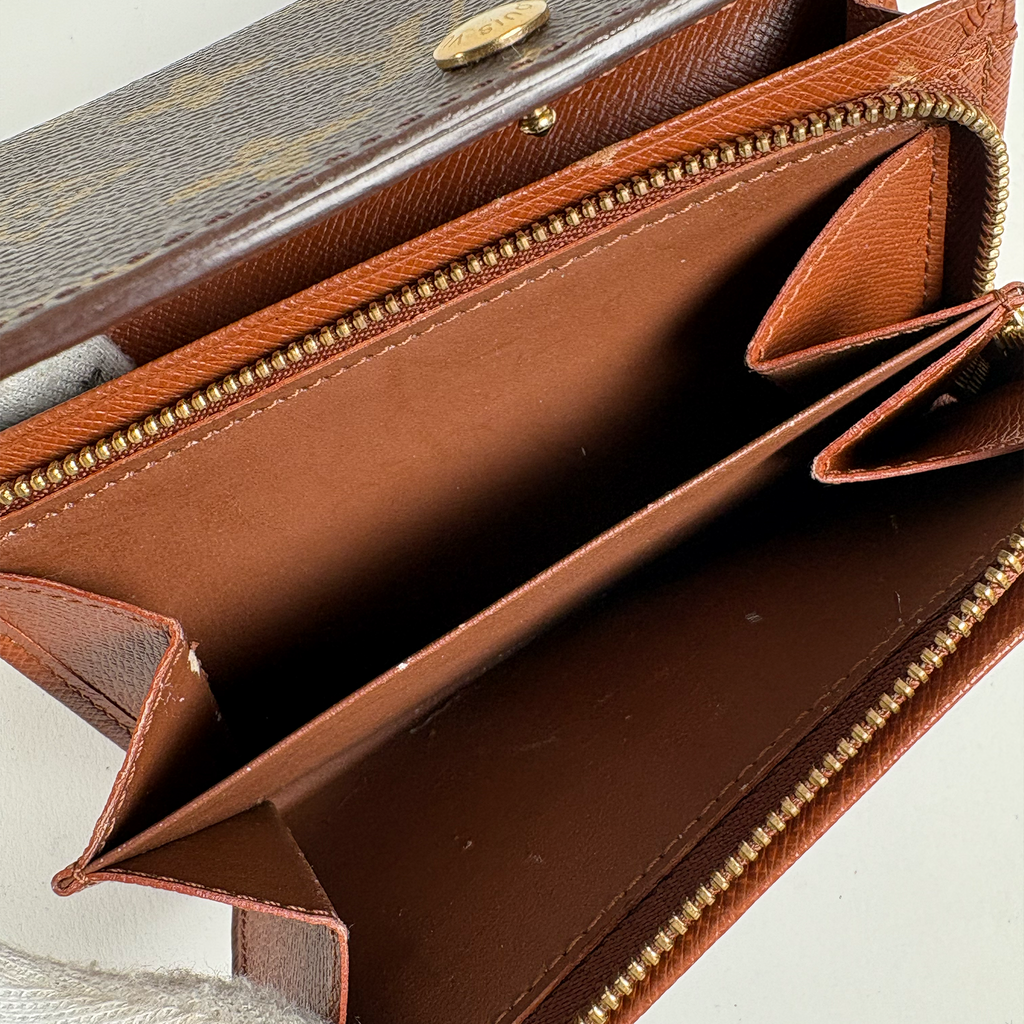 Louis Vuitton Monogram Sarah Wallet