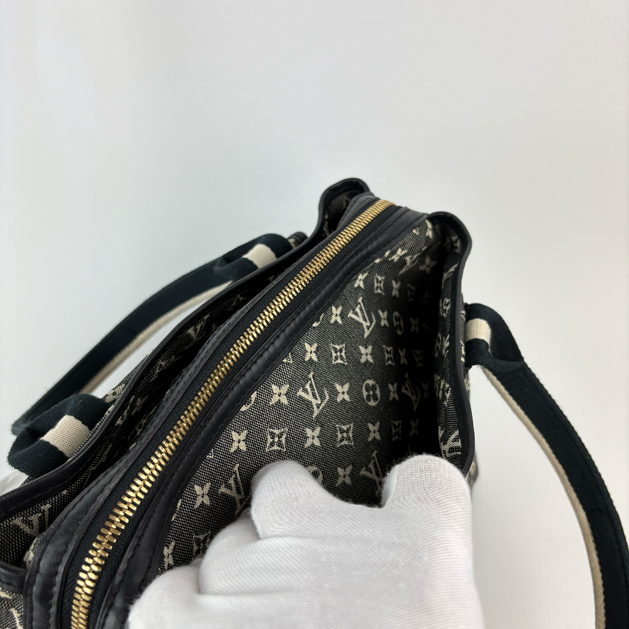 Pre-loved Louis Vuitton Sac Mary Kate