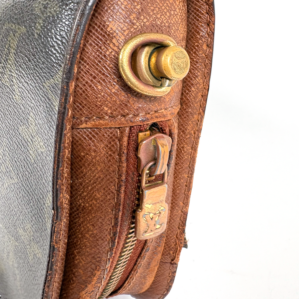 Louis Vuitton Trousse Toilette 23