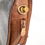 Louis Vuitton Trousse Toilette 23